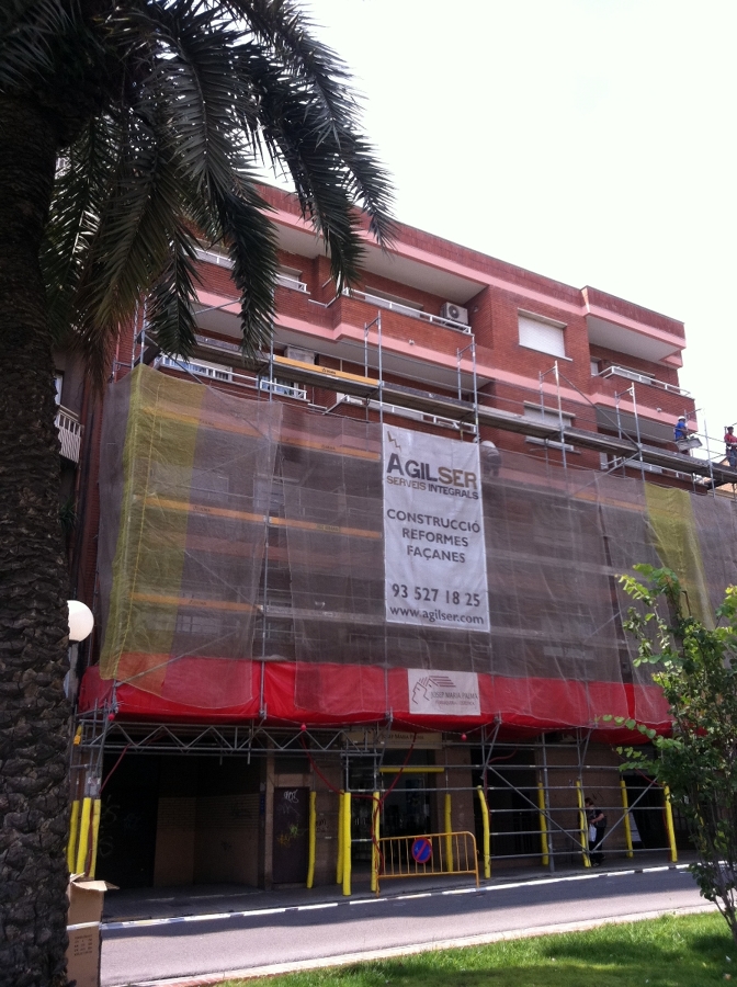 Fachada en plaza Alcalde xifre  Badalona 