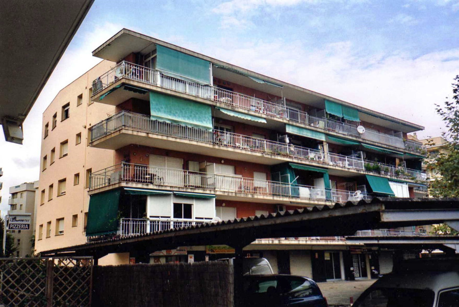 FACHADA EN SALOU ANTES