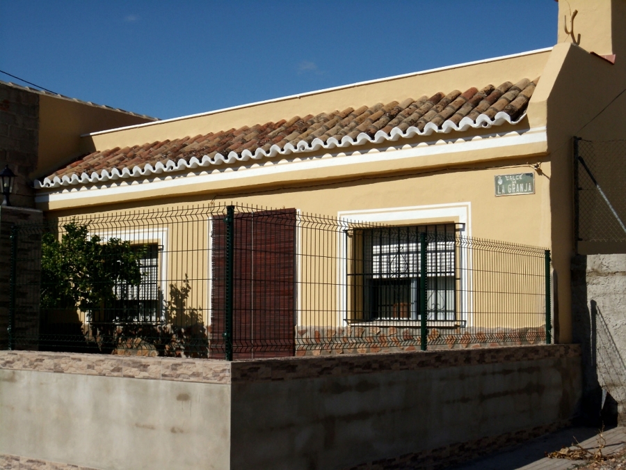 FACHADA FRONTAL CASA DE CAMPO