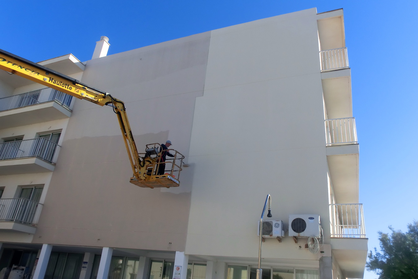 Fachada Hotel Myrgay