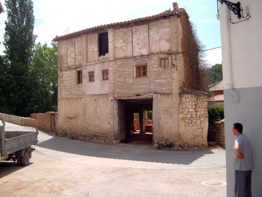 Fachada principal al comienzo