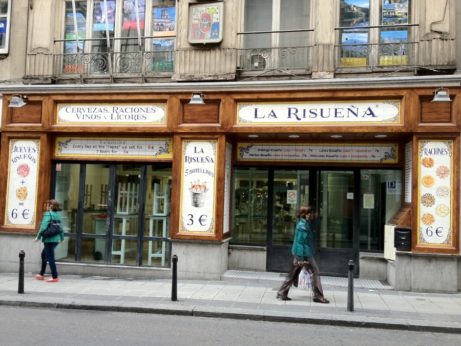 FACHADA RESTAURANTE EN MADRID (LA RISUEÑA)