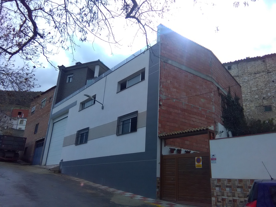Vivienda unifamiliar + Nave en Larva (Jaén). FACHADA TRASERA