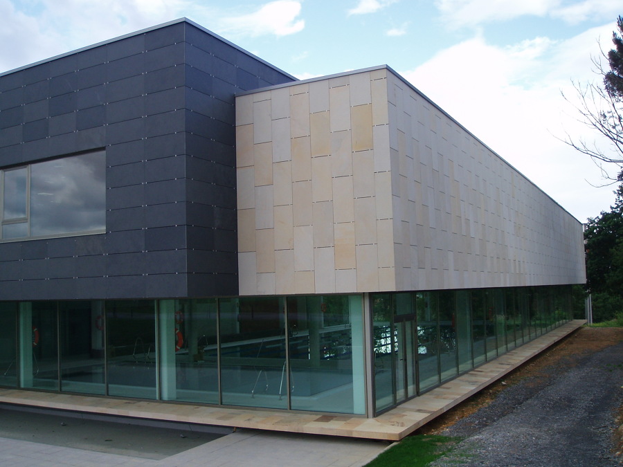 FACHADA Y CRISTALERA