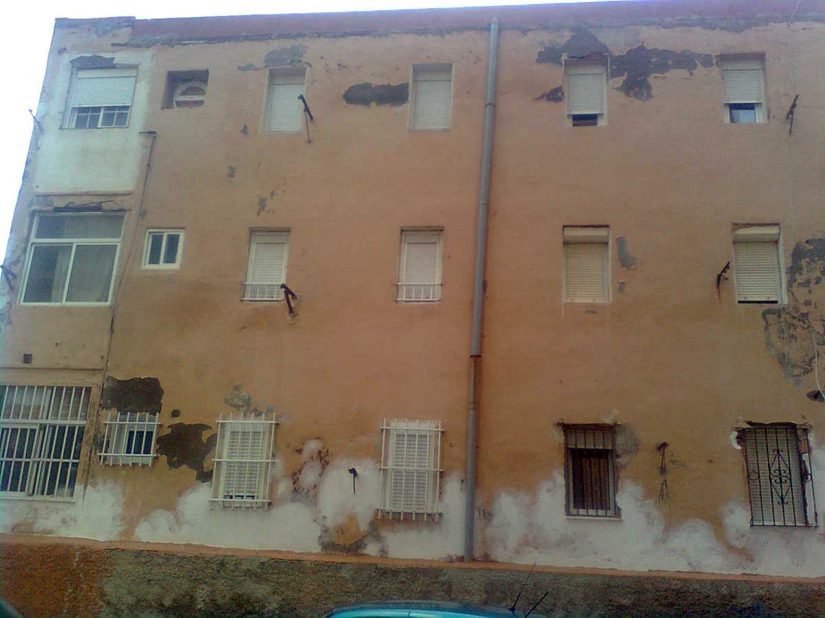 fachada cominidad de vecinos del zapillo 