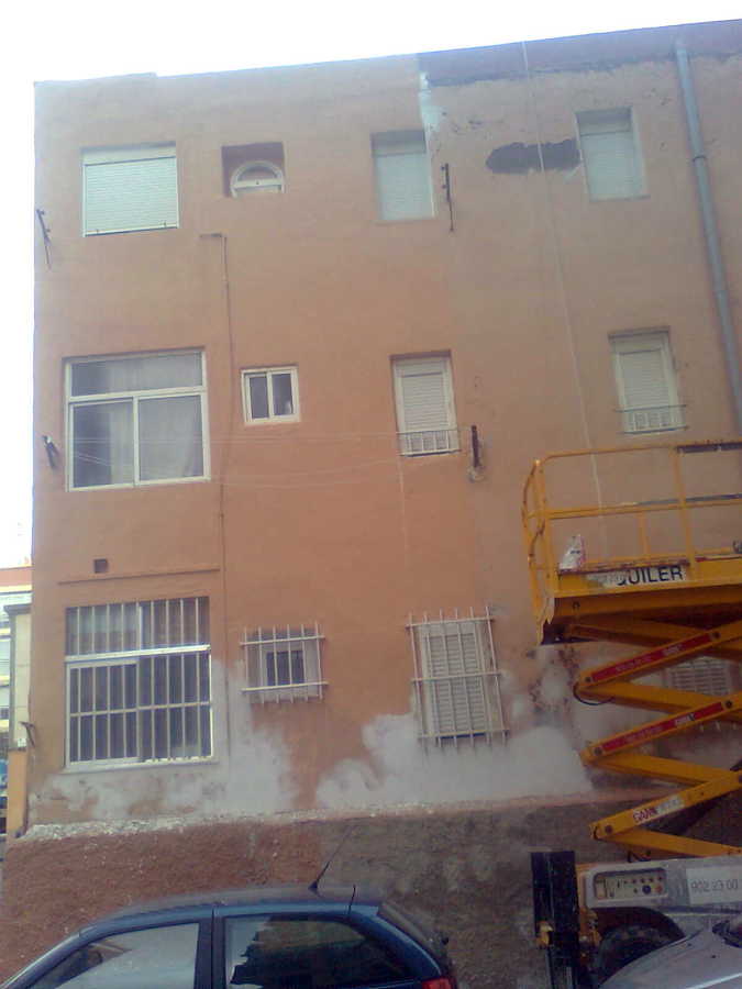 fachada cominidad de vecinos del zapillo