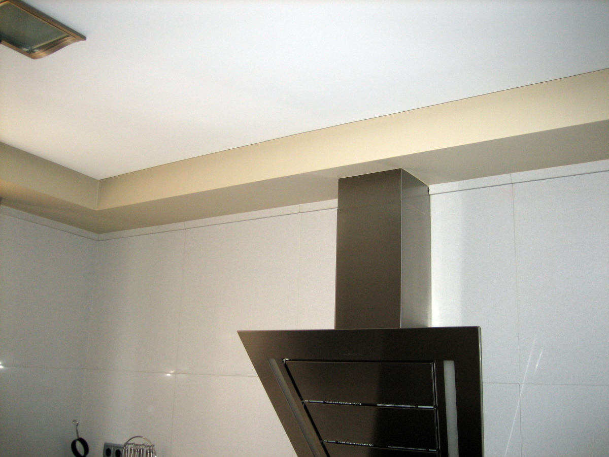 falseado tubo de extraccion humos cocina