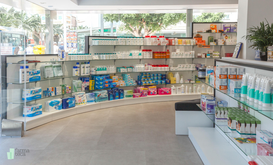 Proyecto mobiliario Farmacia (Ibiza)