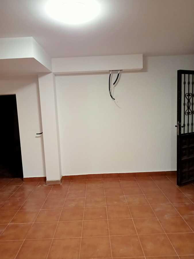 Pladur Alberto Picado Pose