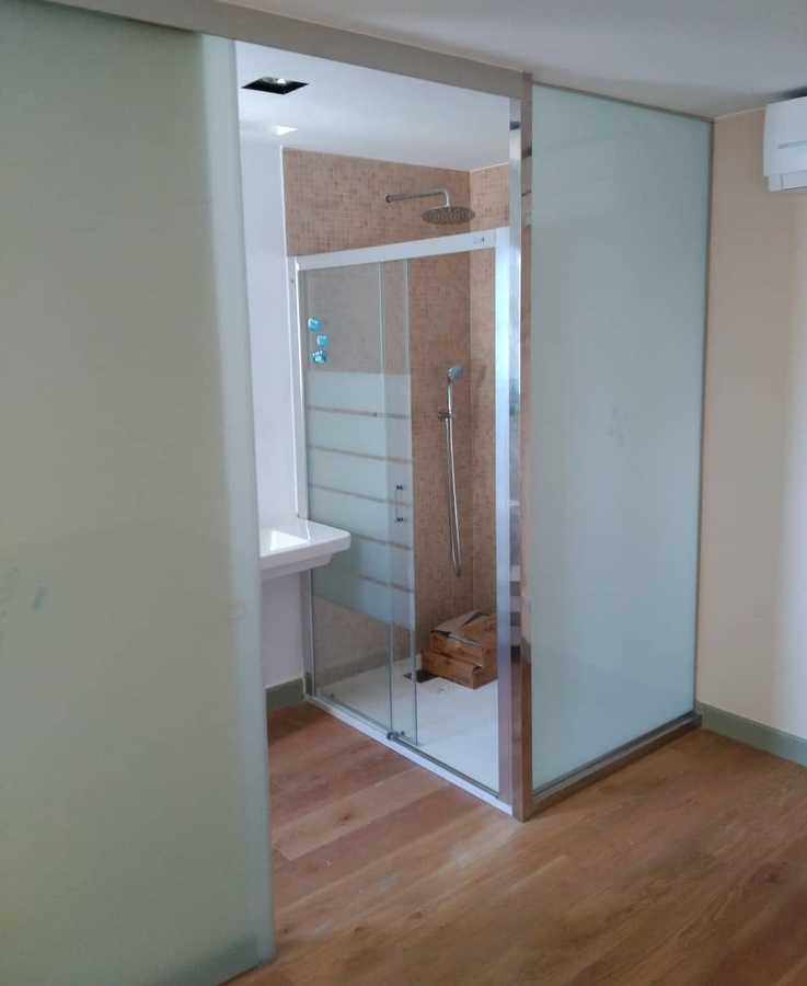 Separador de vidrio y Mampara de Baño