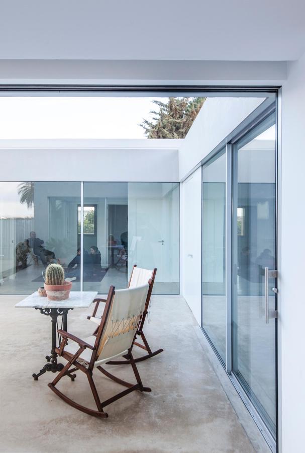 Terraza interior vista desde cocina