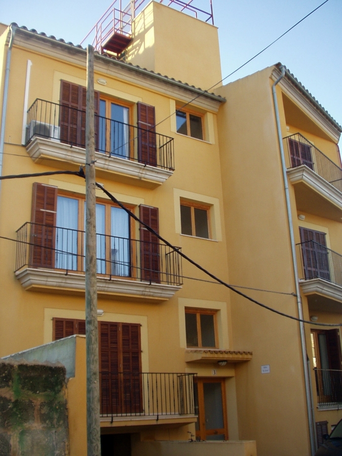 finca de viviendas, en arta