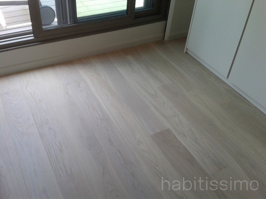 FLOTANTE ROBLE BLANQUEADO