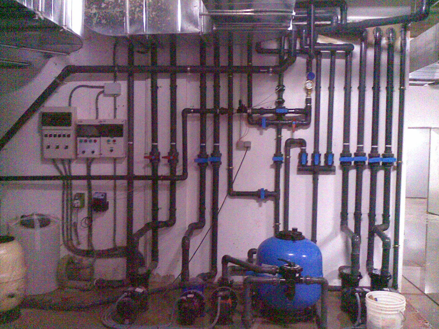 fontaneria, sala de maquinas de un spa