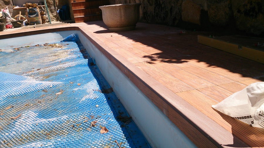 Formación de borde de piscina 