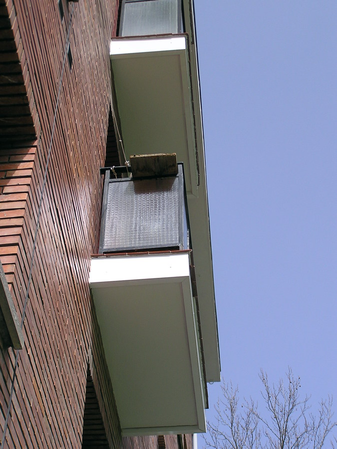 Forro metálico en cornisas de terraza.