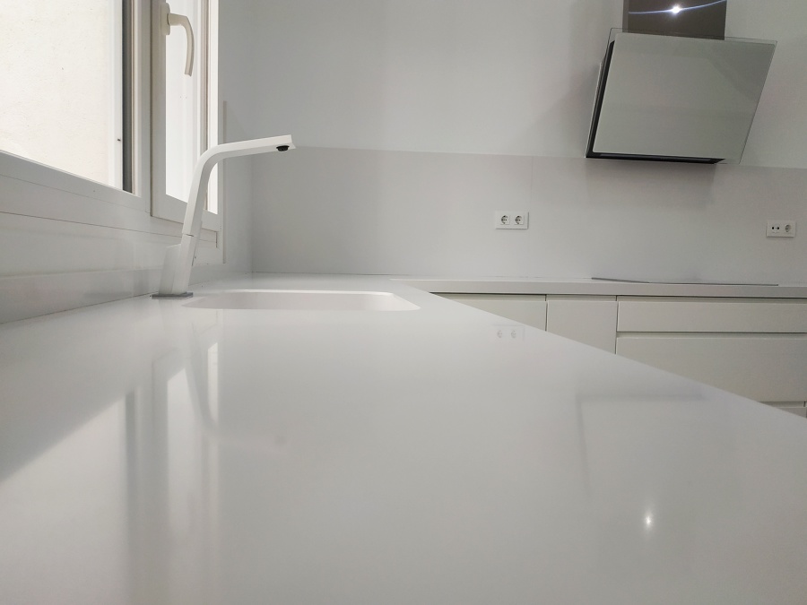 ENCIMERA SILESTONE ICONIC WHITE