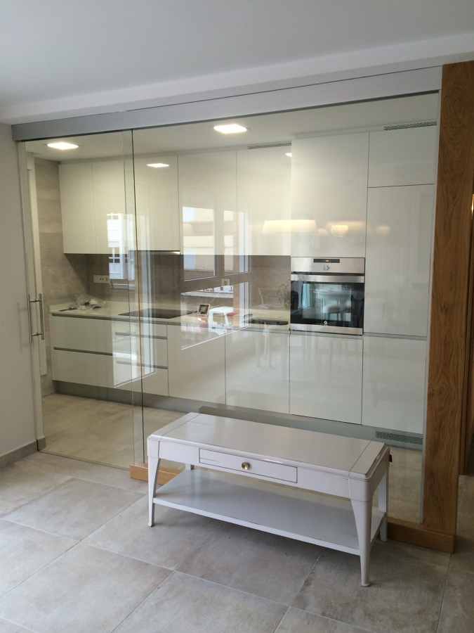 PUERTA + FIJO COCINA AMERICANA