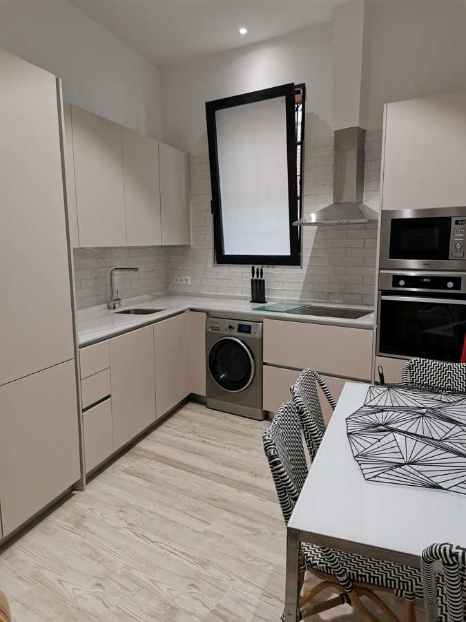 Moderna estancia cocina - comedor