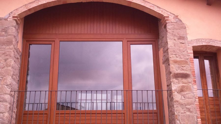 FINESTRA BALCONERA PUNT RODO PVC