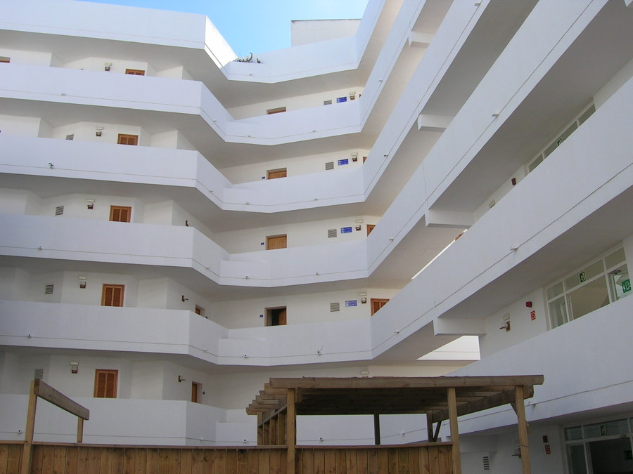 Restauración fachada e instalaciones de fontanería en Hotel Sacoma