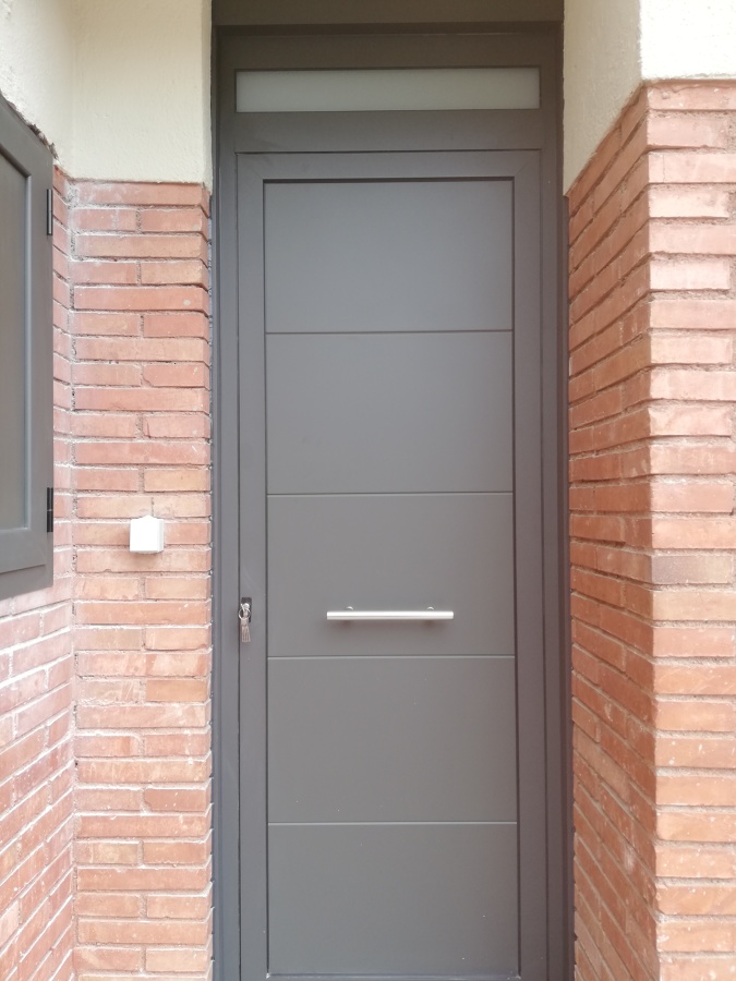 PORTA ENTRADA HABITATGE