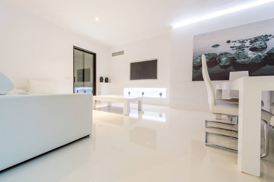 foto 4MM_decoración de micro cemento comedor interior