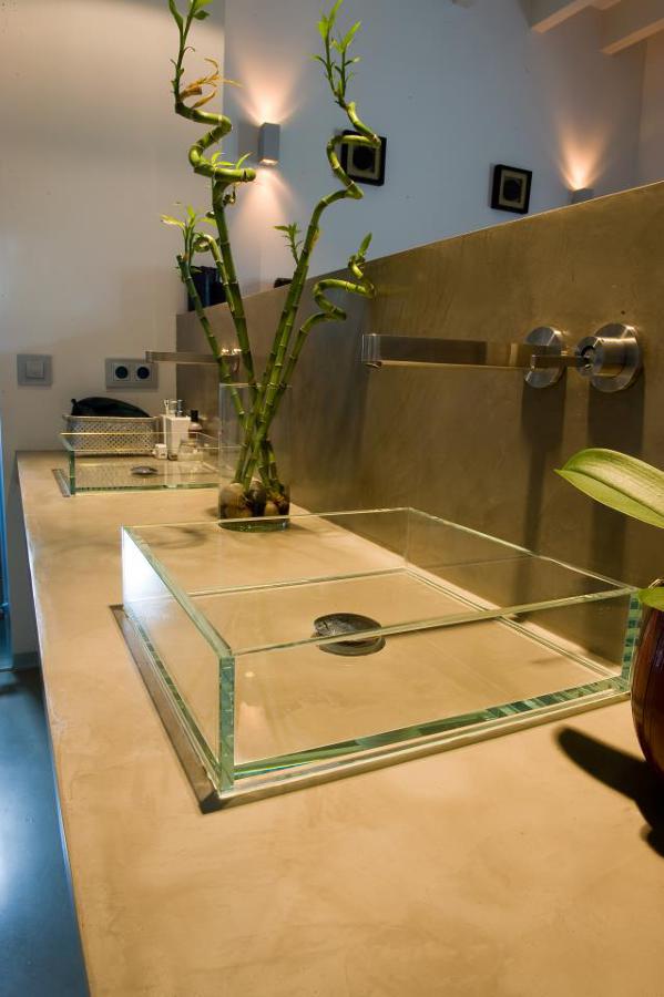 foto 4MM_decoración de micro cemento en baño