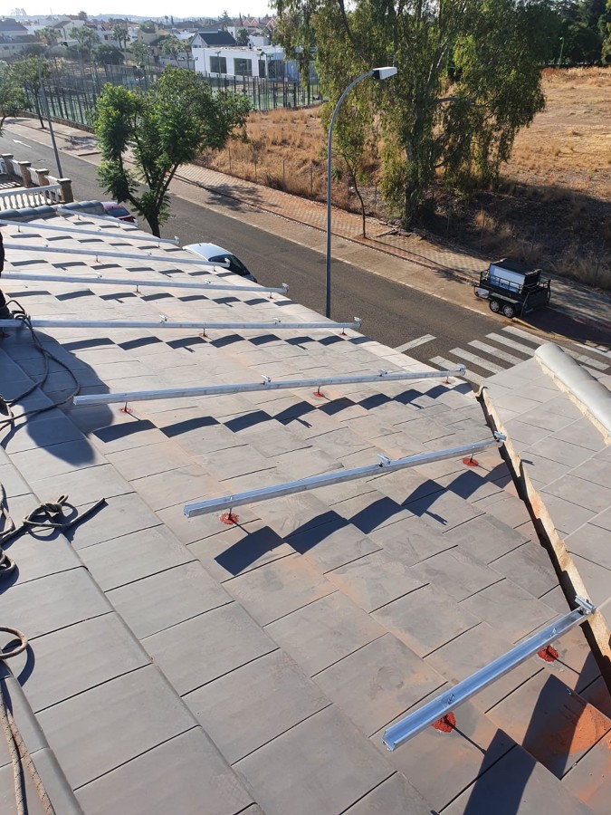 estructura fotovoltaica teja
