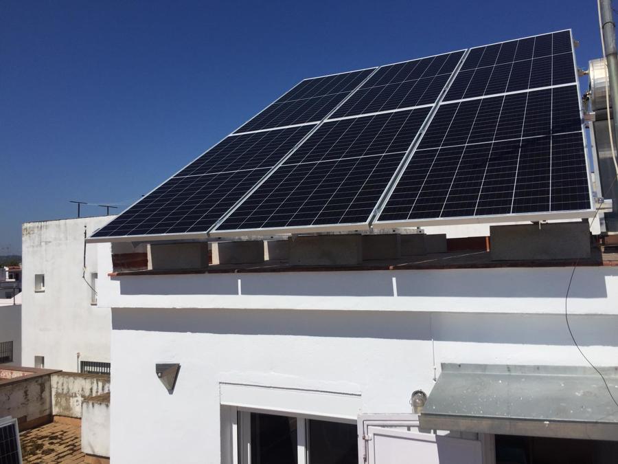 Instalacion fotovoltaica con conexion a red