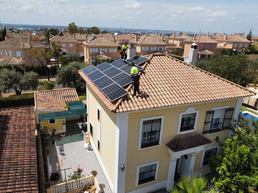 Instalacion fotovoltaica con conexion a red