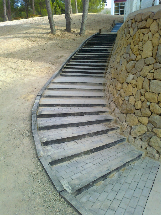 Escalera de adoquines