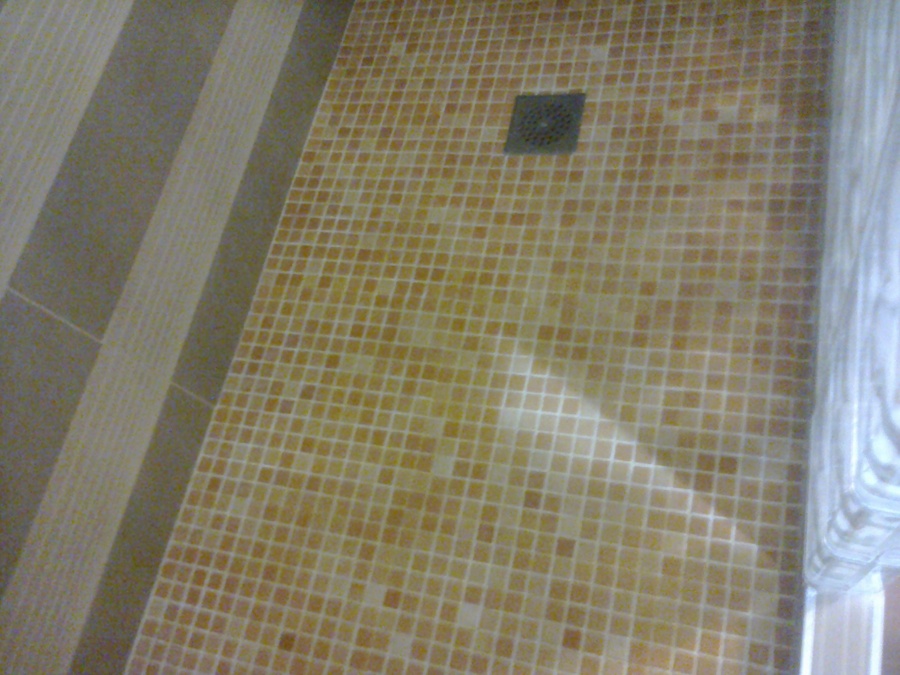 Plato ducha gresite baño 1 terminado
