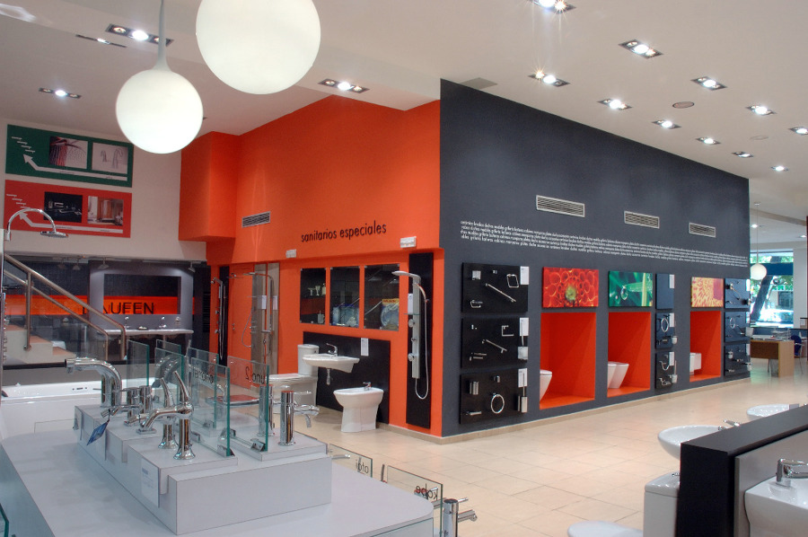 FOTO2 EXPOSICION DE C/ EMBAJADORES 