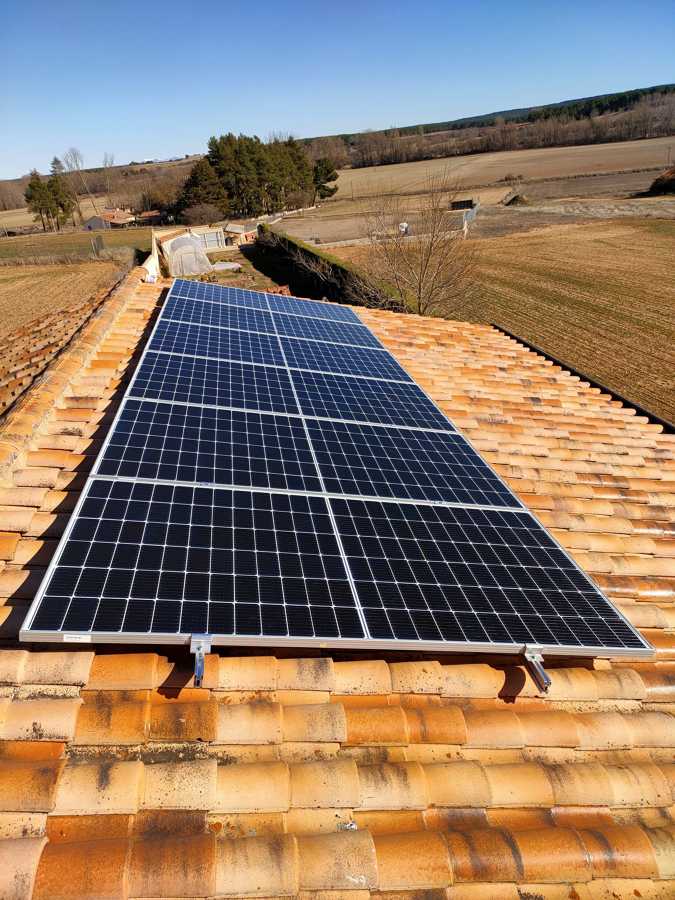 Placas solares en Los Rábanos (Soria)