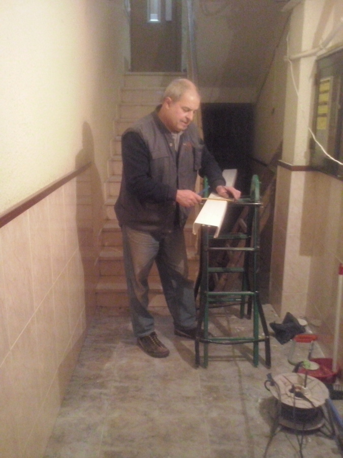 Montant de LLum Comunitat de Veins c/Femades 142