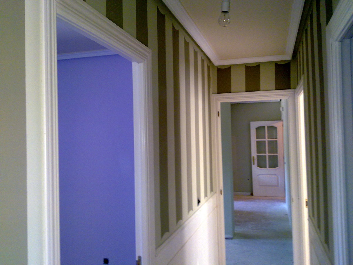 Franjas horizontales en pasillo