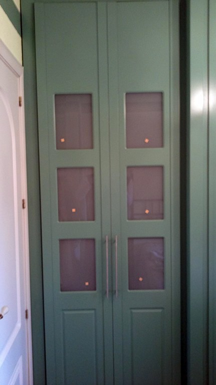 Frente de armario abatible