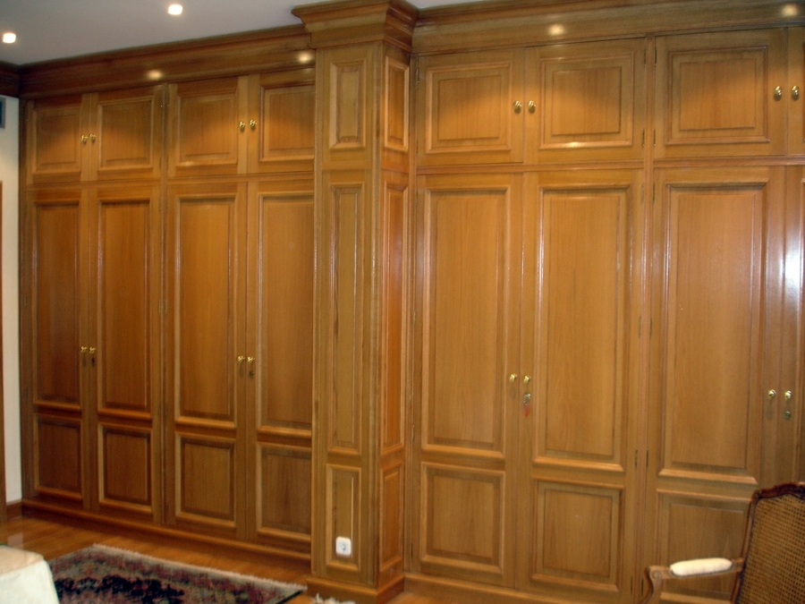 FRENTE DE ARMARIO EN ROBLE