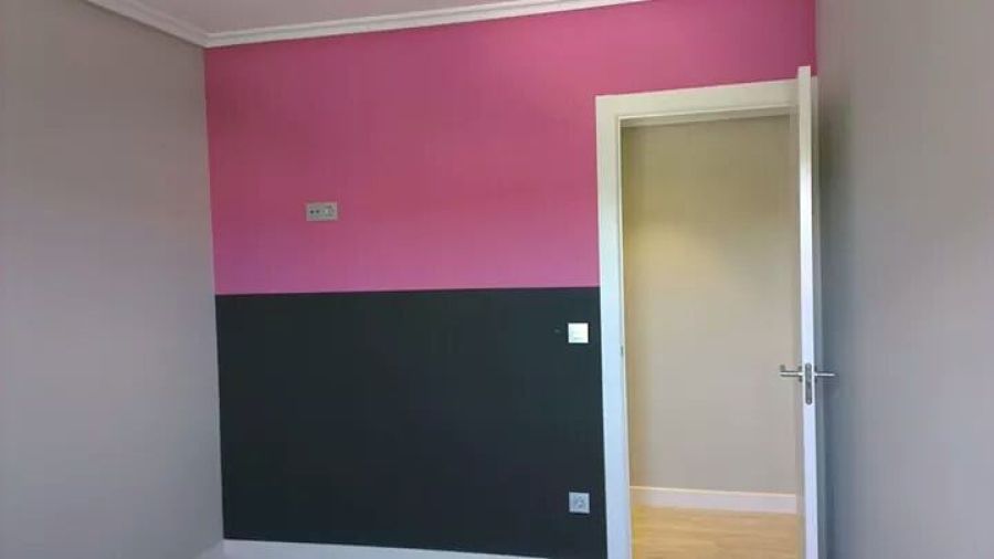 frente en habitacion infantil