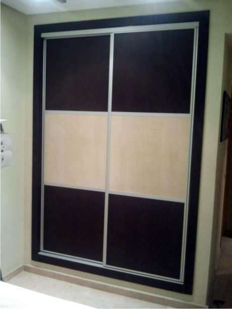 Frente fabricado en wengue con franja en maple