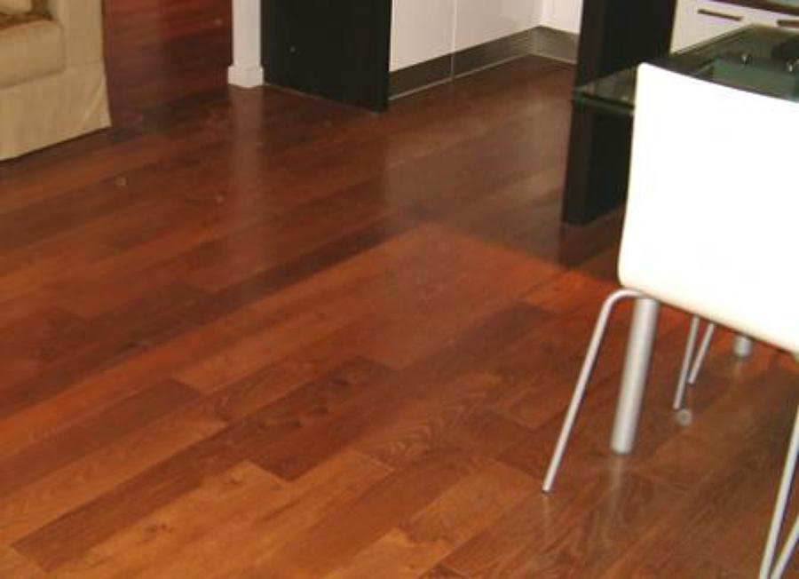 Tarima maciza de acacia