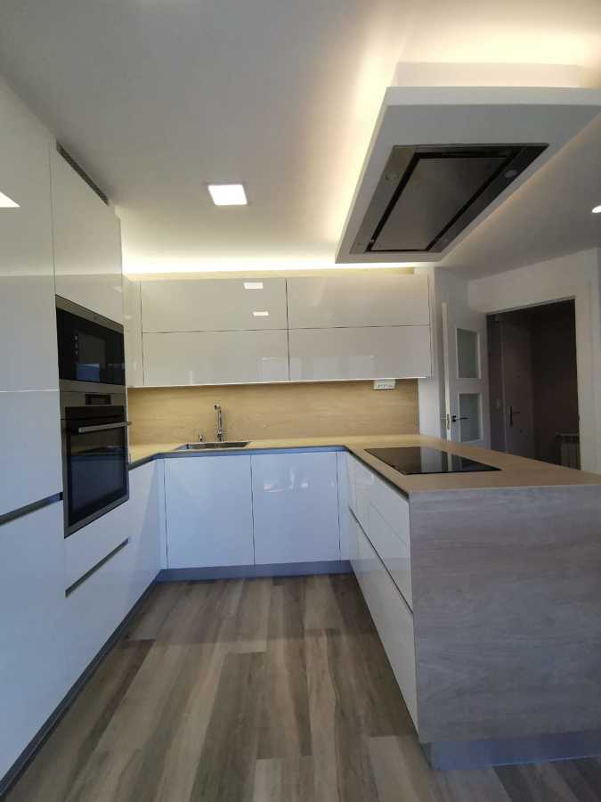 REFORMA DE COCINA EN POLA DE SIERO