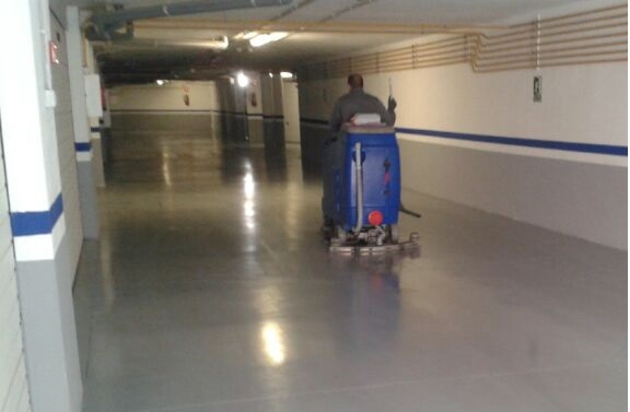 Limpieza y mantenimiento de garajes