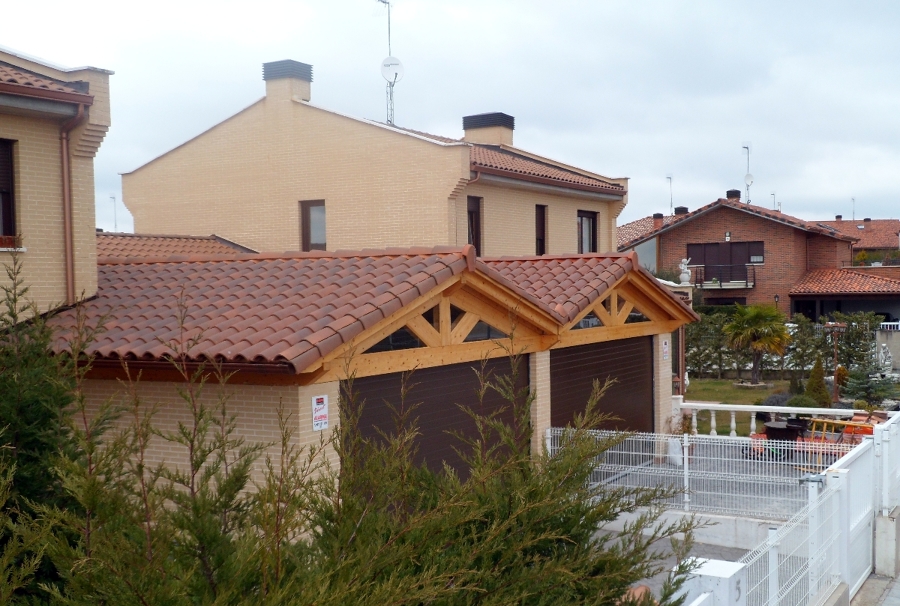 GARAJES ADOSADOS A VIVIENDA-627417746