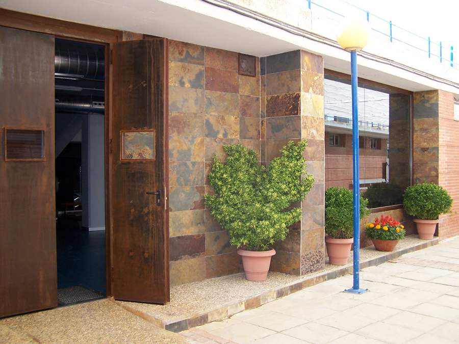 GIMNASIO  (CENTRO ALTO RENDIMIENTO C.A.R.)