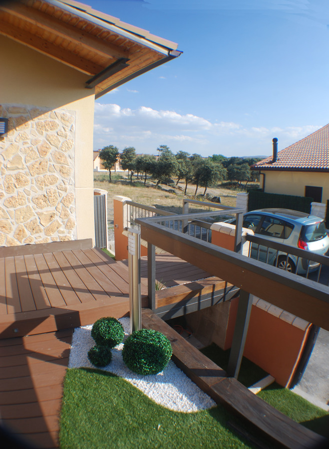 Gran terraza volada. Chalet Segovia. (2011)