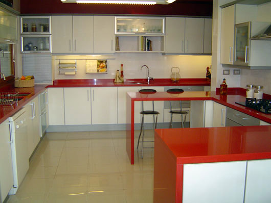 Gran cocina Reformada y Amueblada .