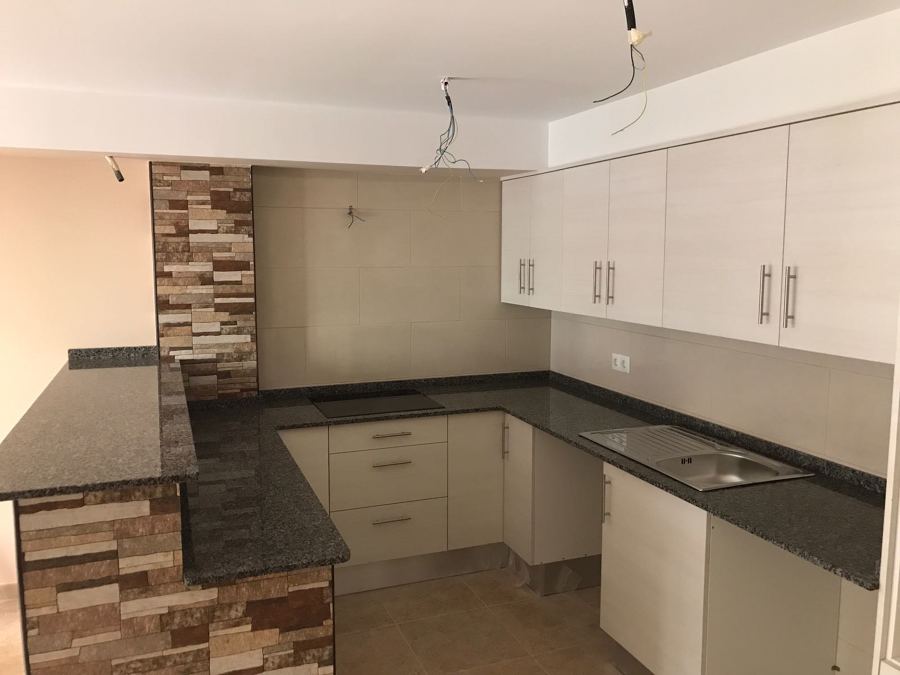 Encimera cocina con barra alta separador