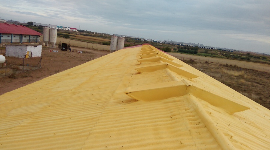 aislamiento de cubierta exterior granja avícola